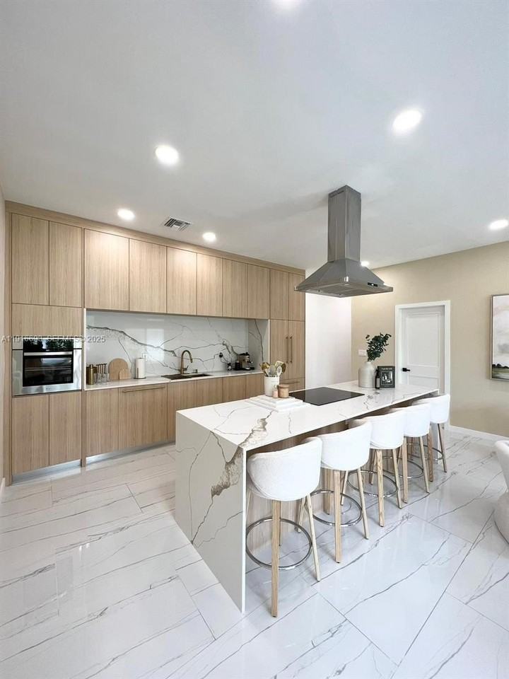 2150 Sw 46th Ct #1 - Photo 2 of 36