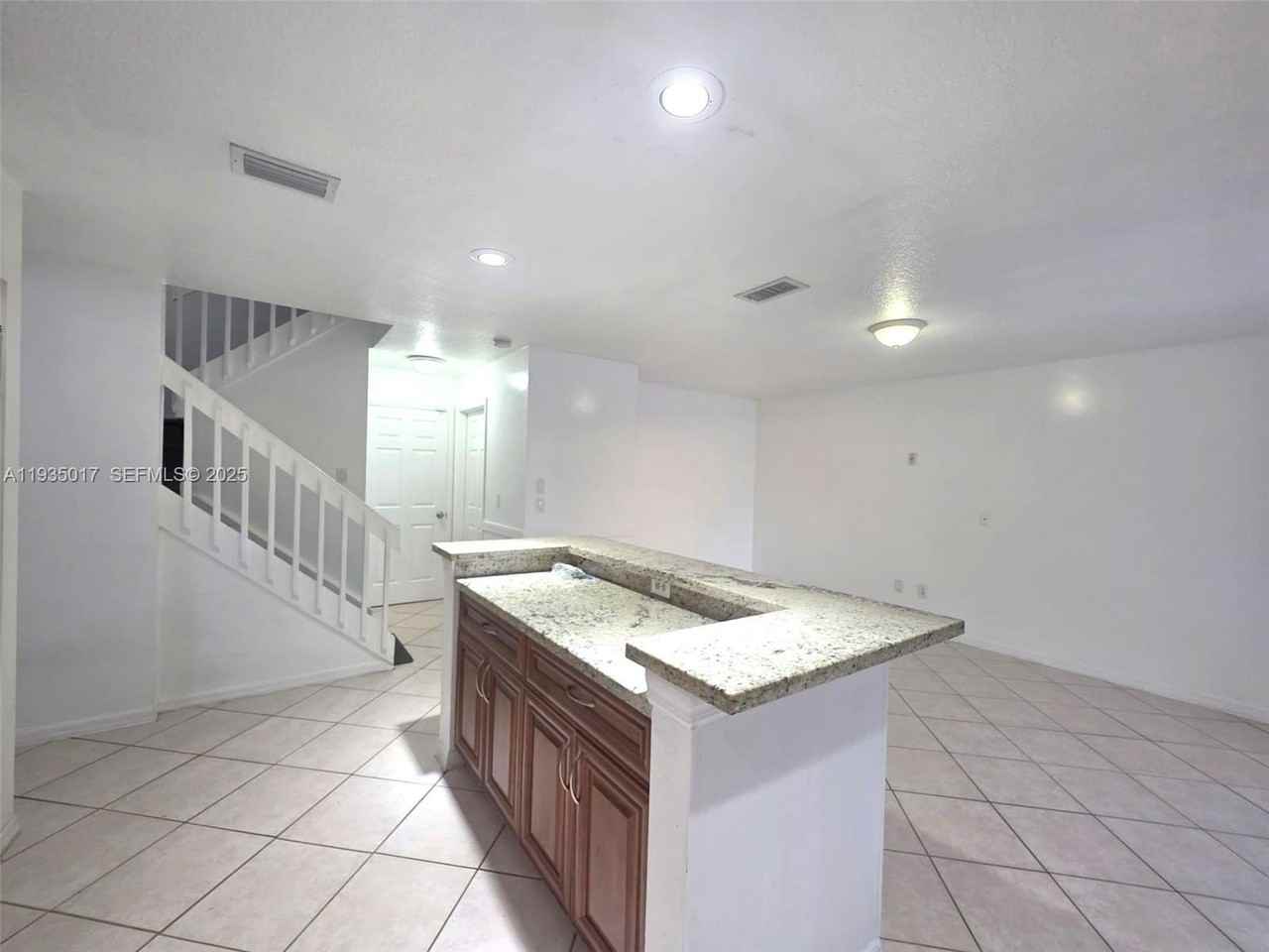 640 Rock Hill Ave #0 - Photo 7 of 22