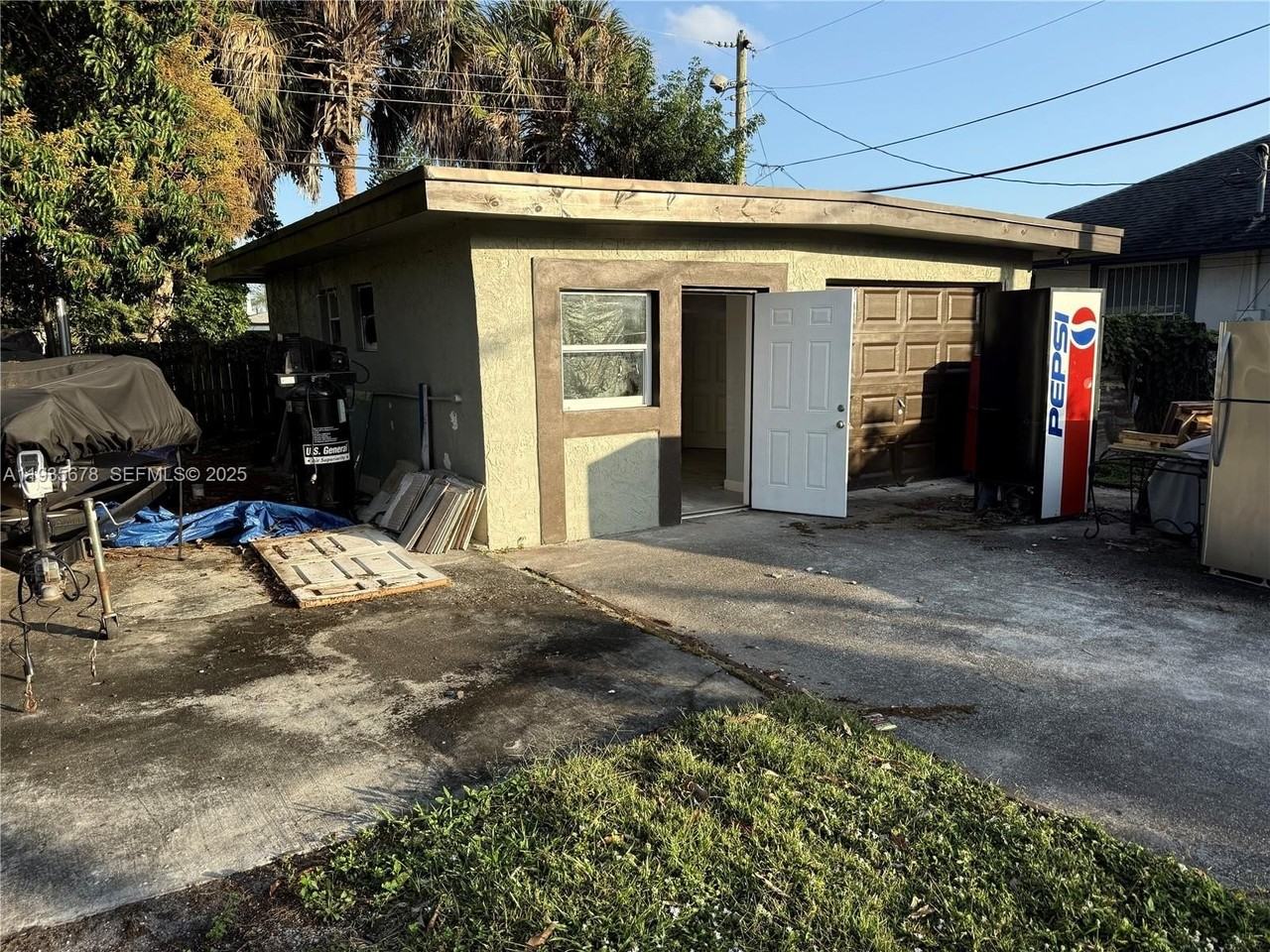 1132 Nw 30th Ave #C - Photo 2 of 11