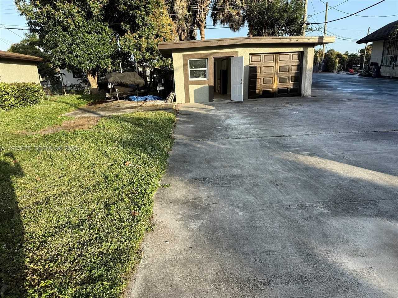 1132 Nw 30th Ave #C - Photo 3 of 11