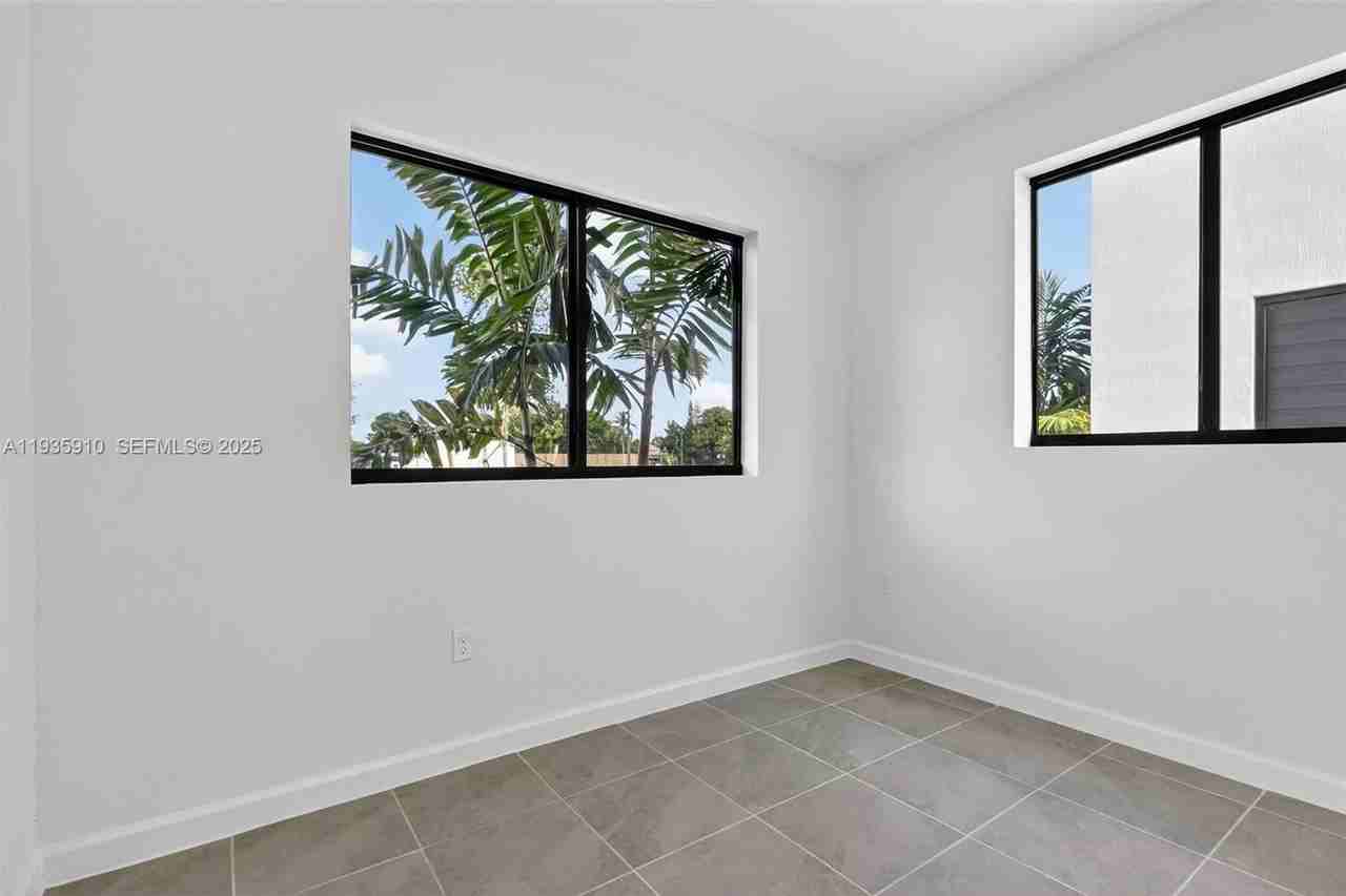 13862 Sw 262nd Ln #13862 - Photo 7 of 44