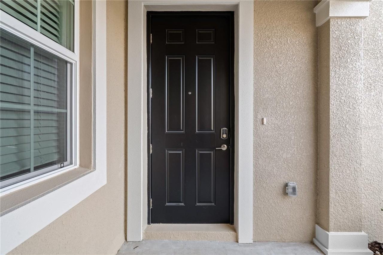 18156 Pleasantview Blvd - Photo 5 of 35