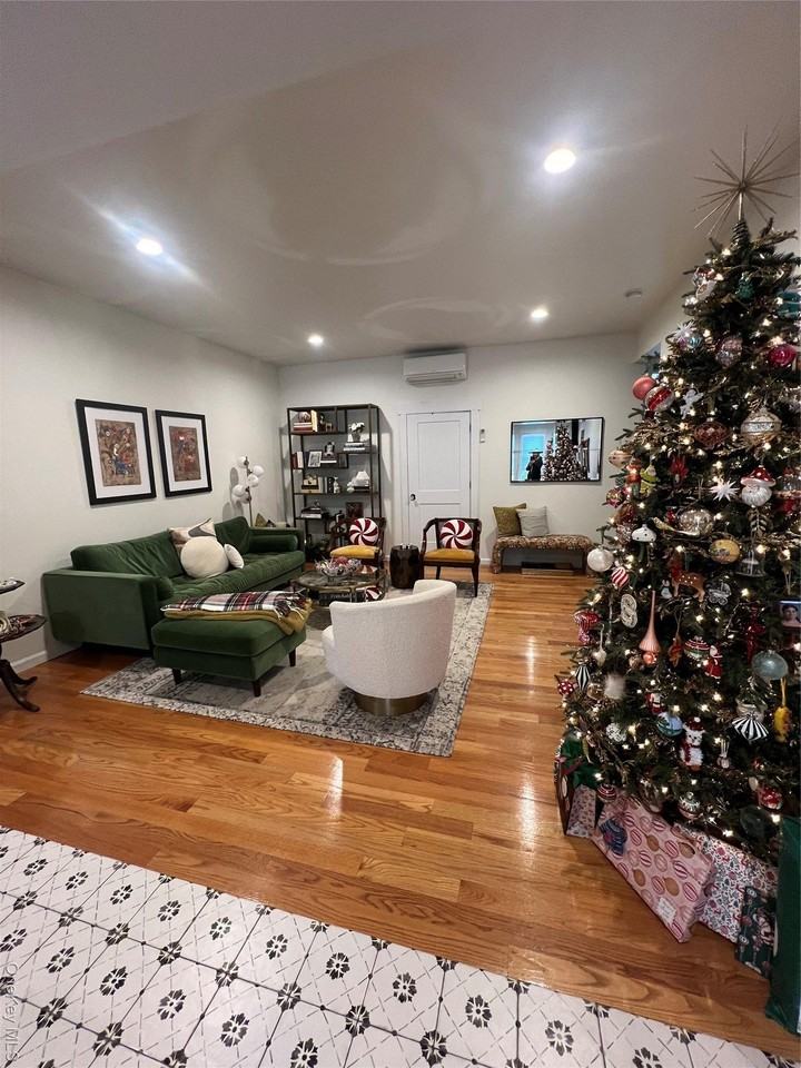 103 Filors Ln - Photo 6 of 23