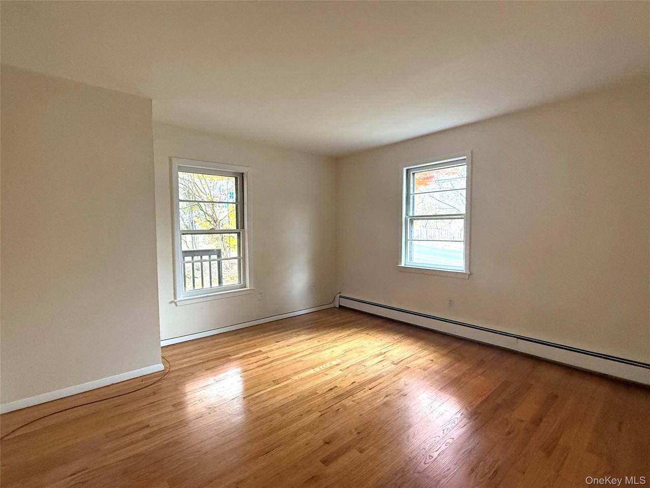 100 Pocantico St - Photo 5 of 16