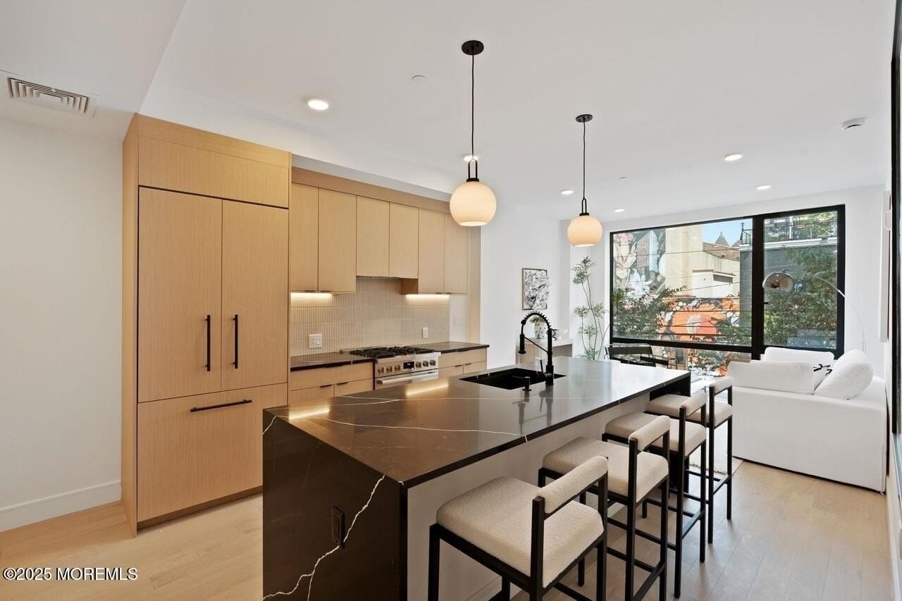 139 Christopher Columbus Dr Unit 305 #305 - Photo 3 of 11