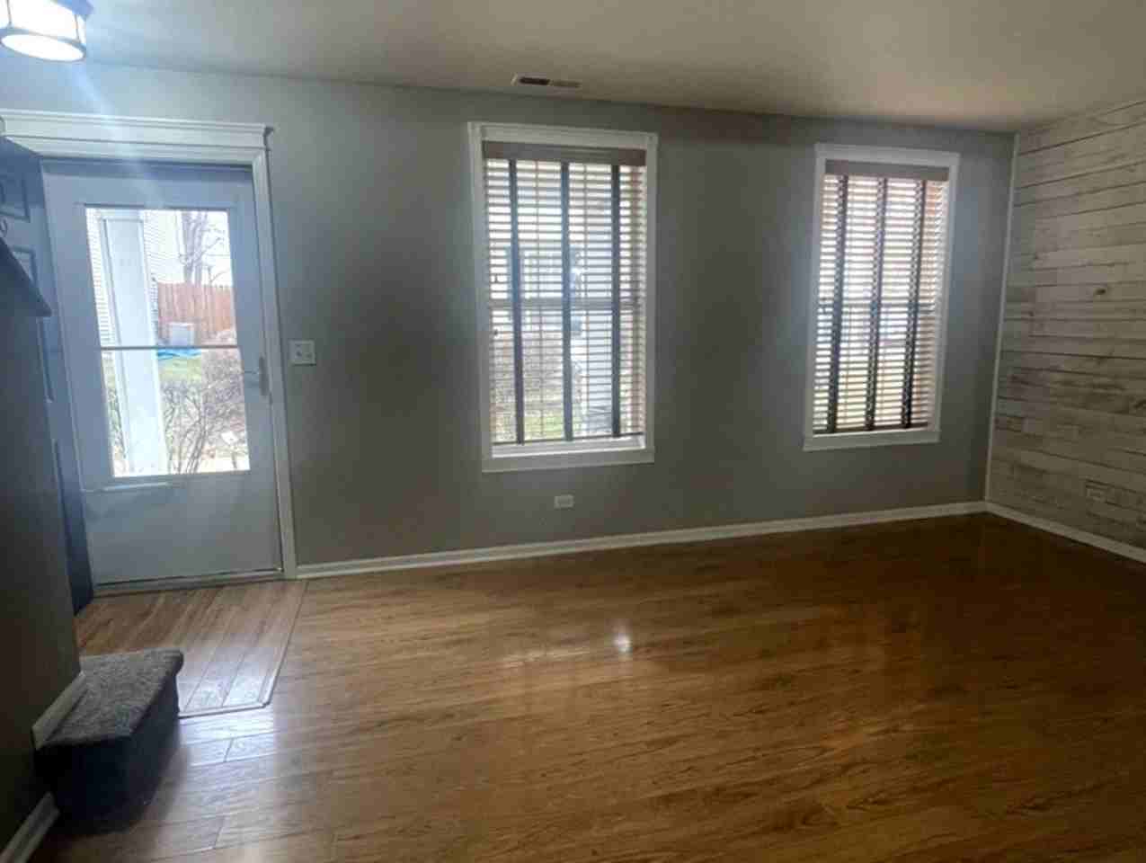 939 Symphony Dr - Photo 4 of 25