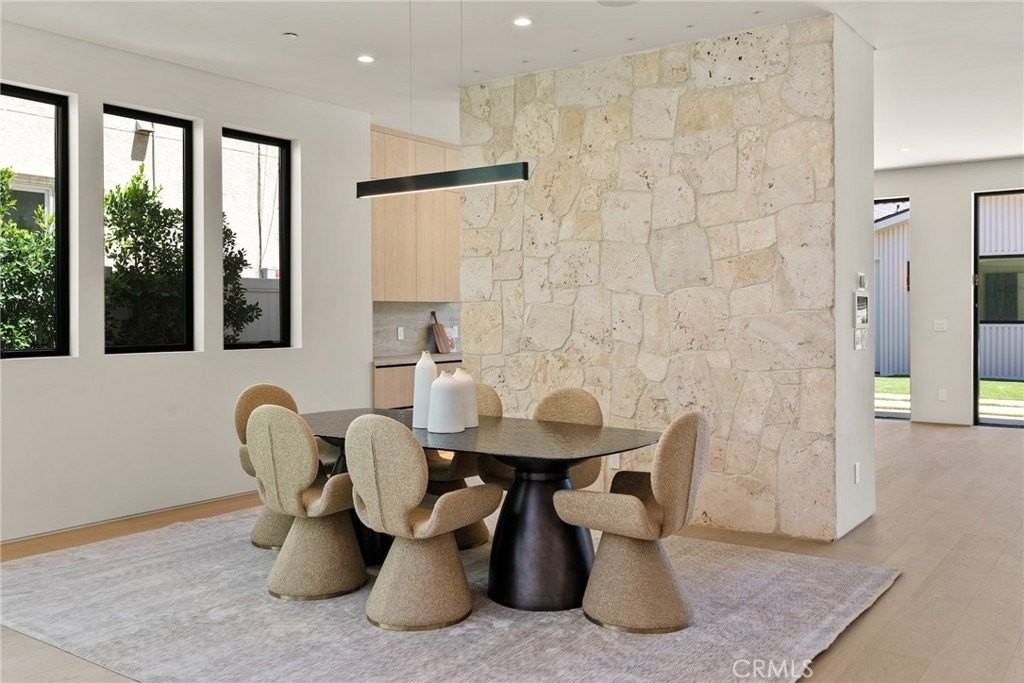 14738 Otsego St - Photo 6 of 50