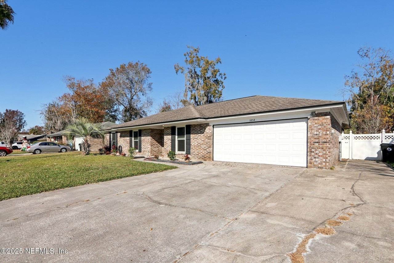 1854 Lakotna Dr - Photo 3 of 42