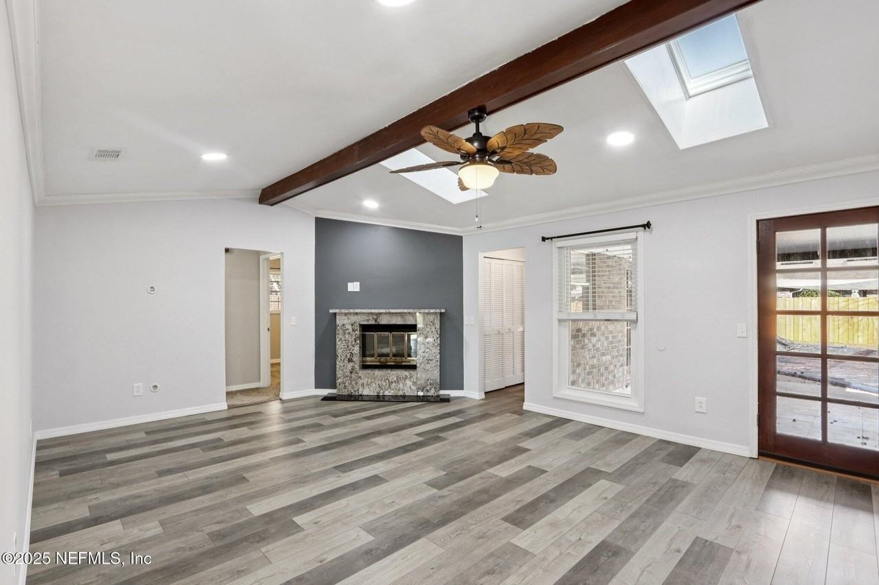 1854 Lakotna Dr - Photo 7 of 42