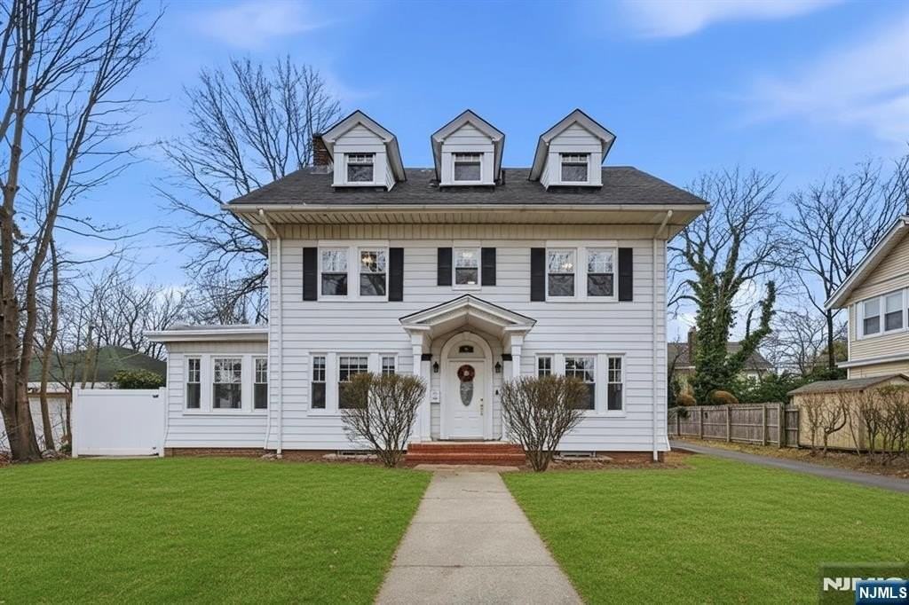 14 Vassar Ave - Photo 3 of 29