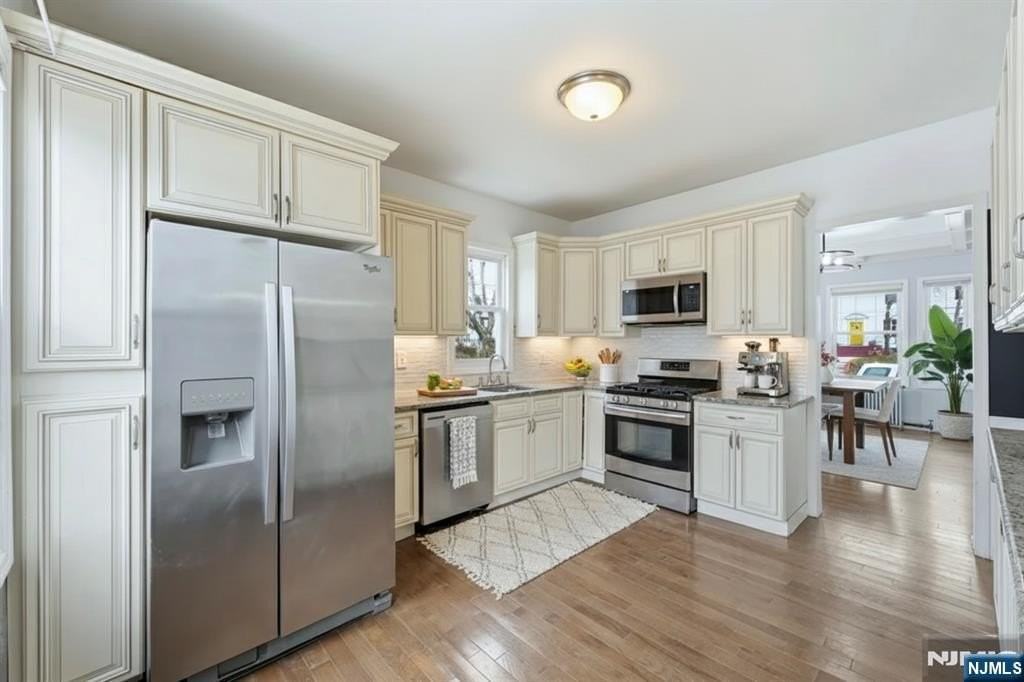 14 Vassar Ave - Photo 7 of 29