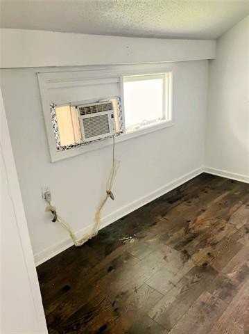 3021 Republic St - Photo 2 of 10