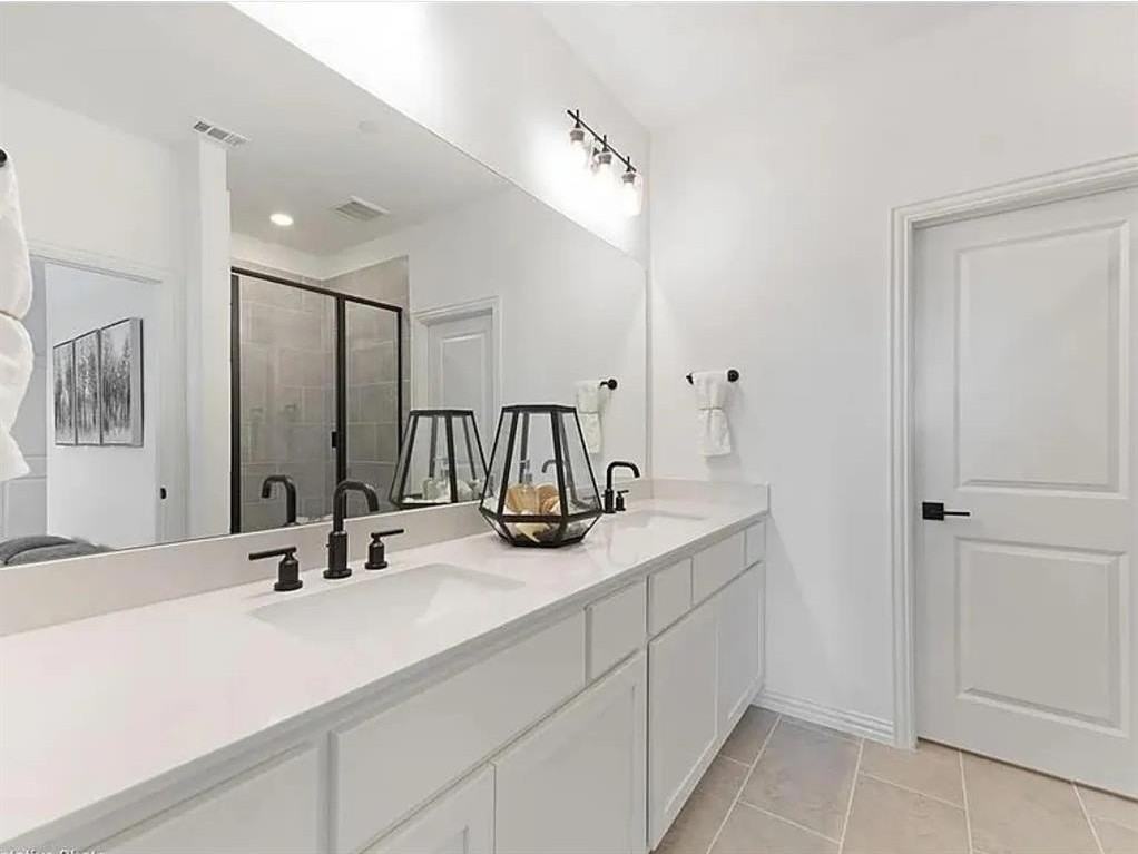 6200 Kings Path - Photo 2 of 19