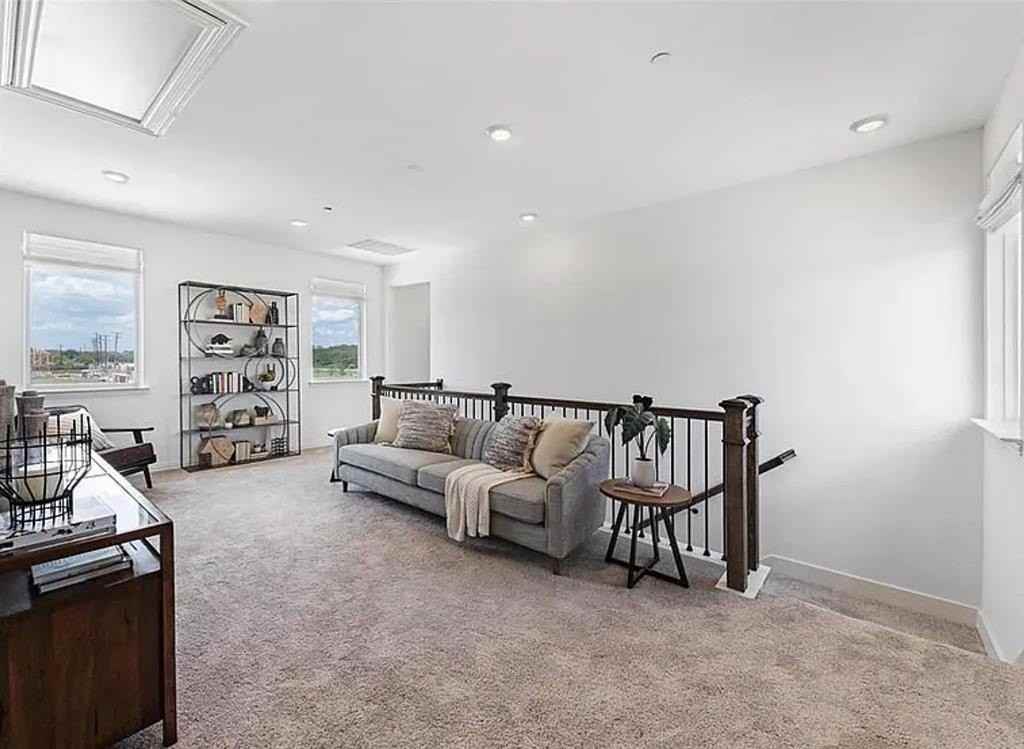 6200 Kings Path - Photo 6 of 19