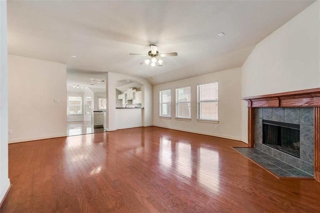 2903 Holly Ln - Photo 4 of 27