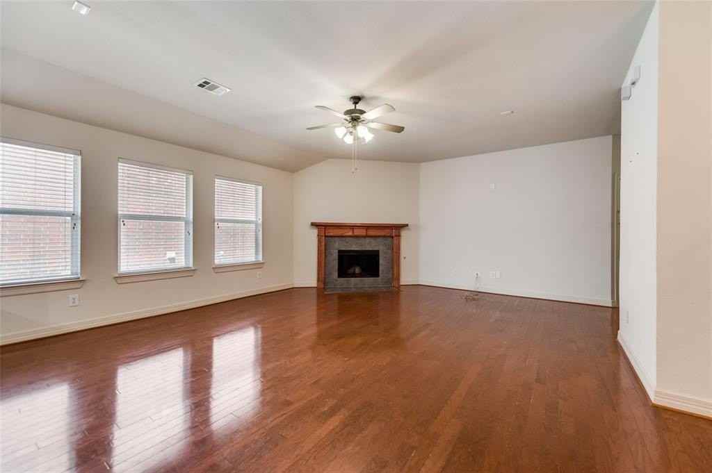 2903 Holly Ln - Photo 6 of 27