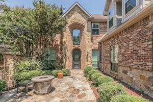featured image of 2305 Beacon Hill Dr