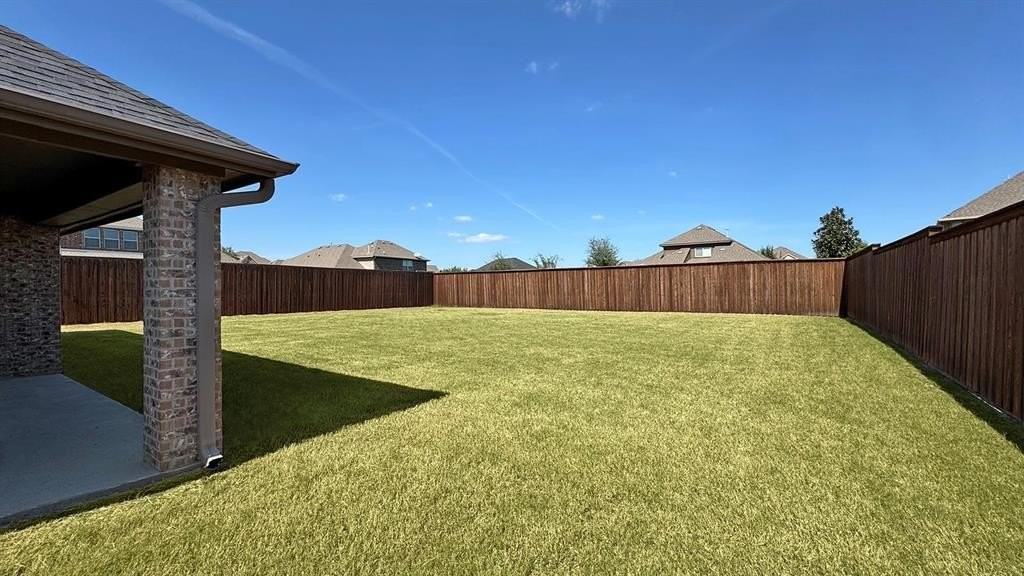 1113 Seguin Rd - Photo 3 of 32