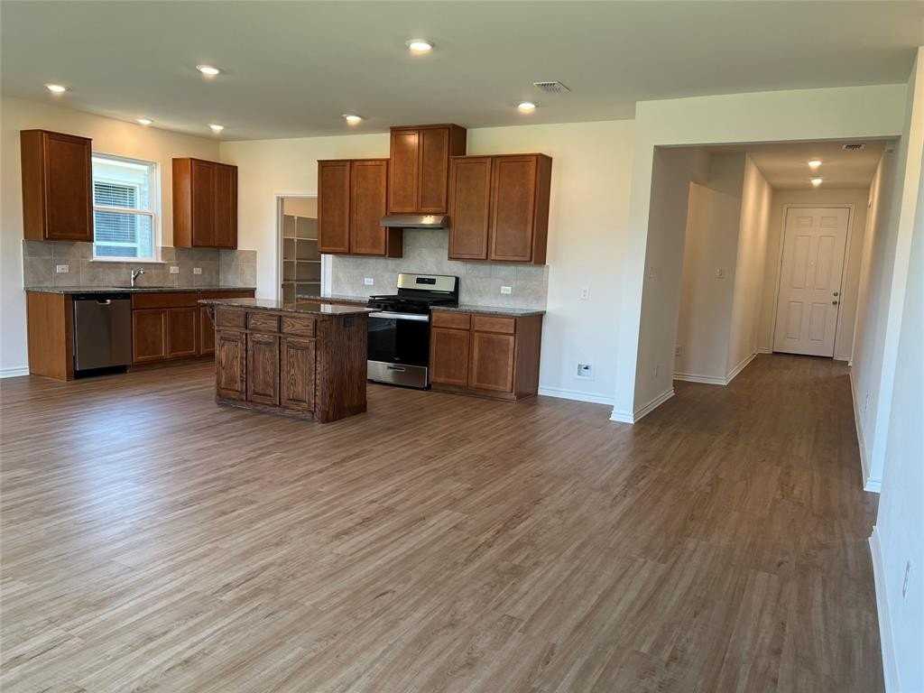 2504 Wesley Ave - Photo 2 of 19