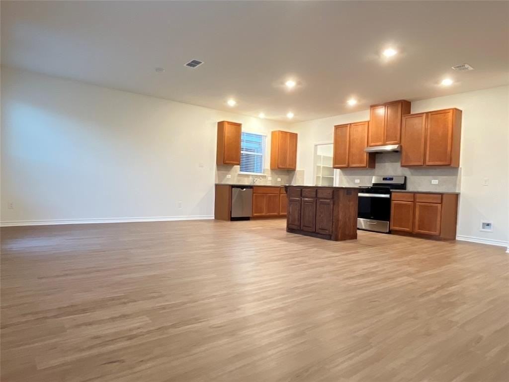 2504 Wesley Ave - Photo 4 of 19