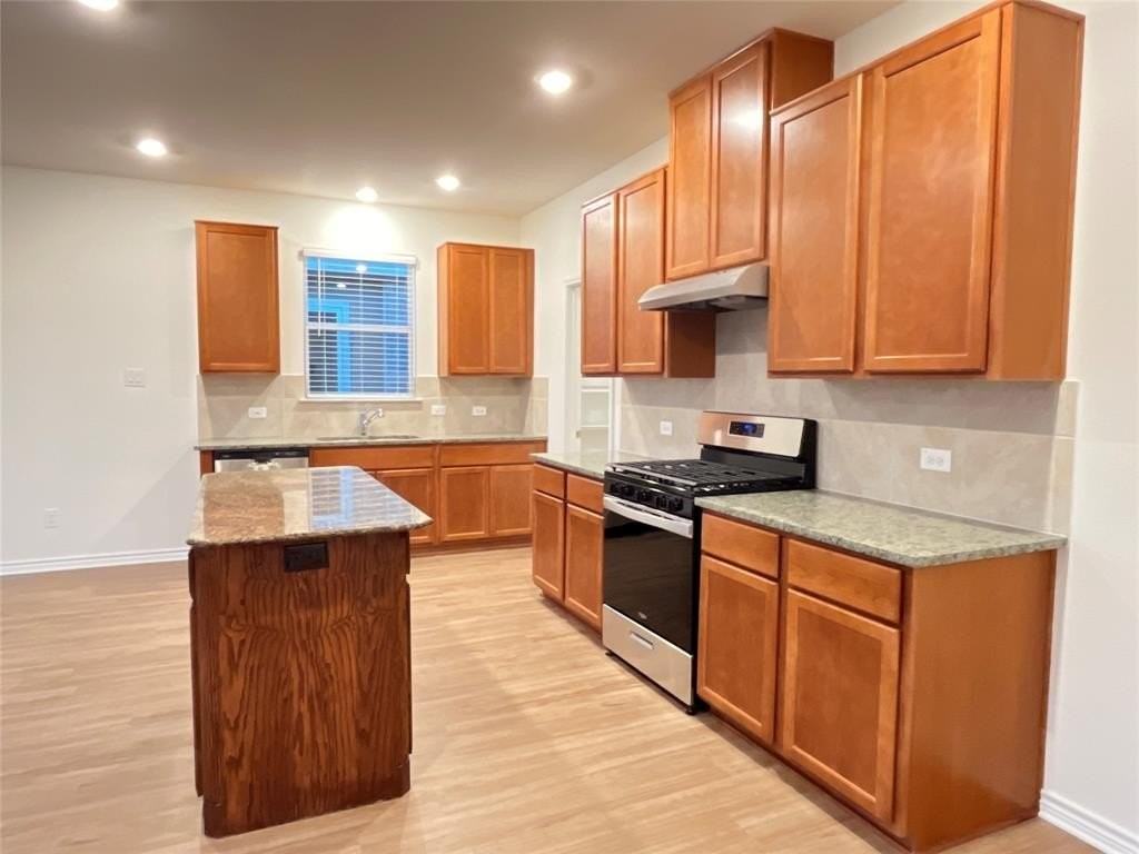 2504 Wesley Ave - Photo 5 of 19