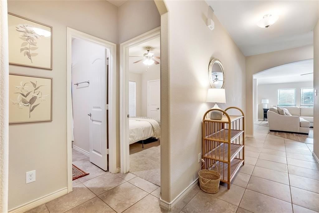 708 Guthrie Ln - Photo 4 of 23