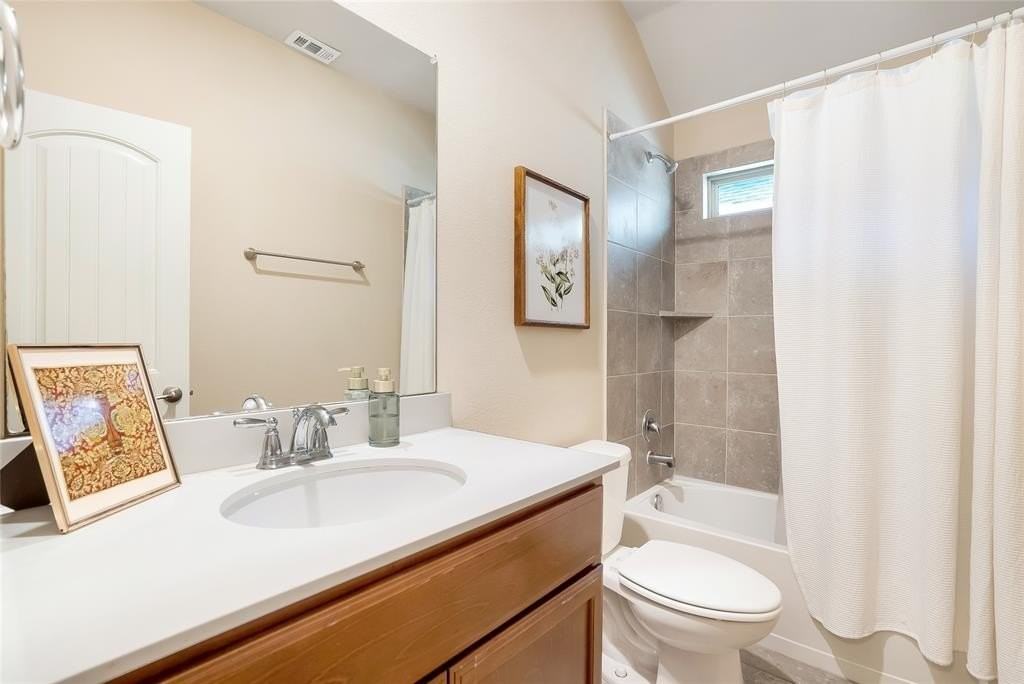 708 Guthrie Ln - Photo 6 of 23