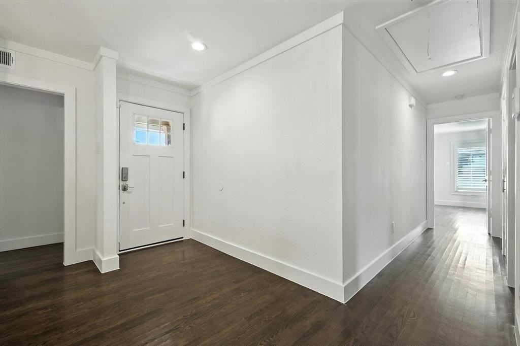 6116 Saint Moritz Ave - Photo 5 of 40