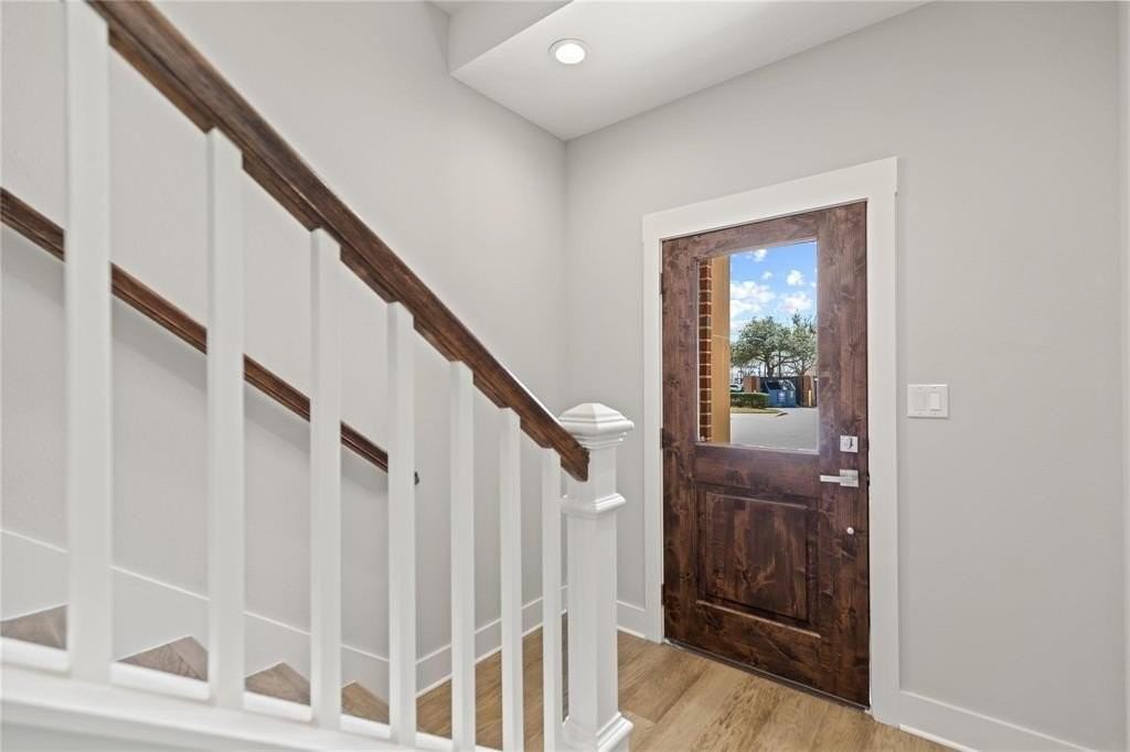 313 N Mill St - Photo 2 of 33