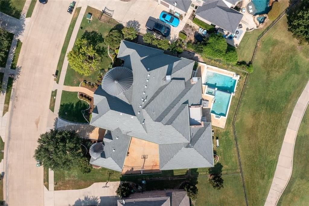 2871 Creekwood Ln - Photo 2 of 40