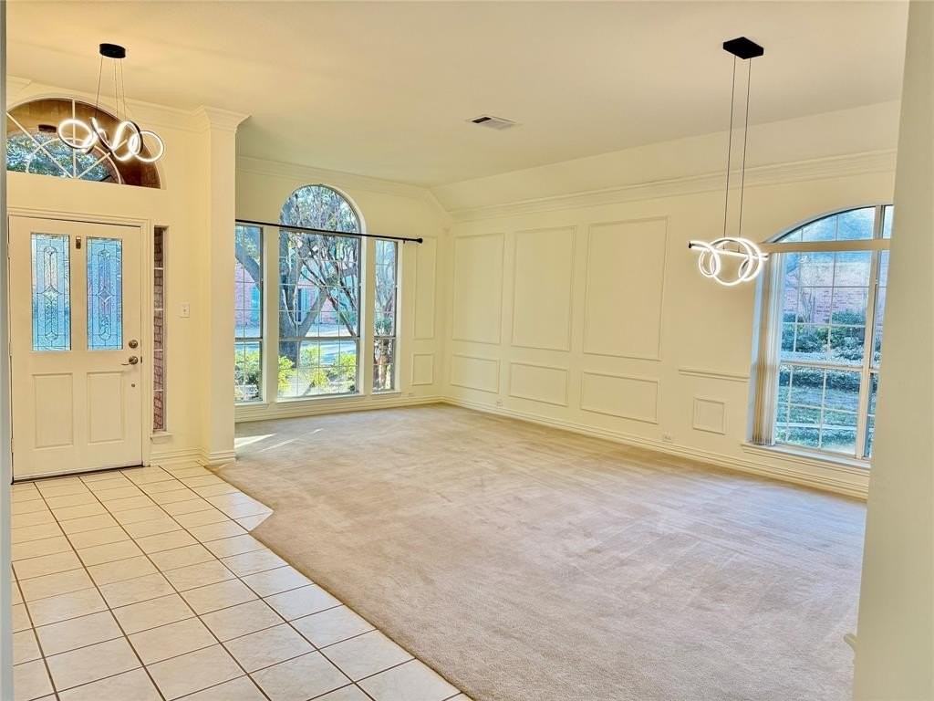 708 Nettleton Dr - Photo 5 of 37