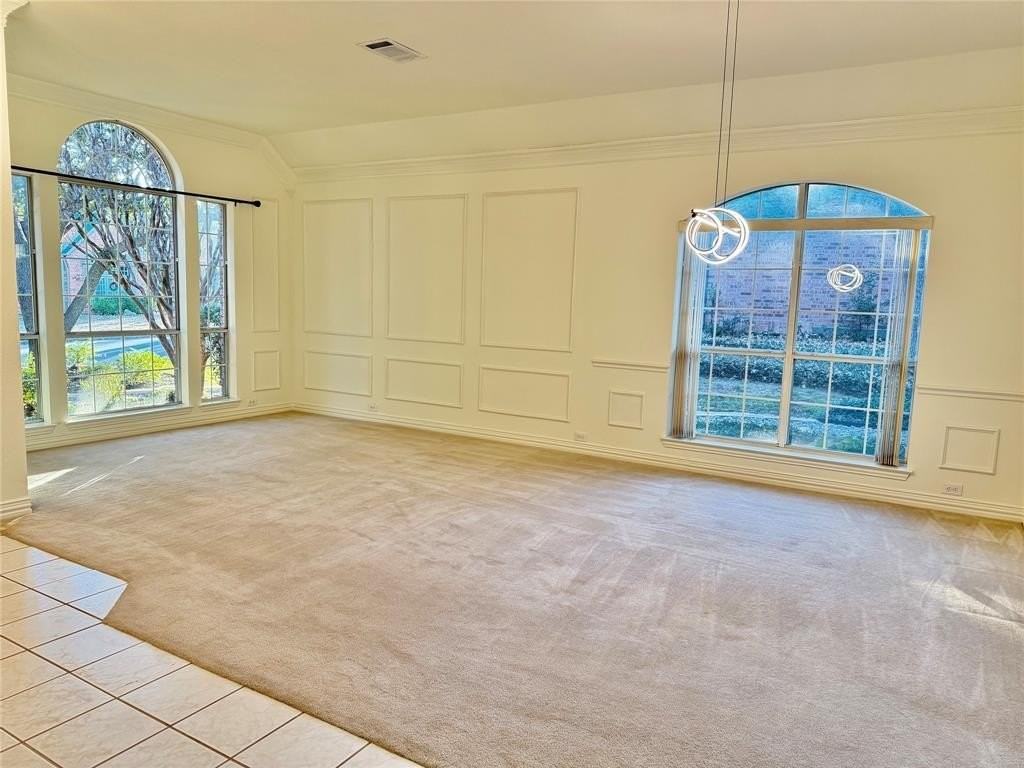 708 Nettleton Dr - Photo 6 of 37