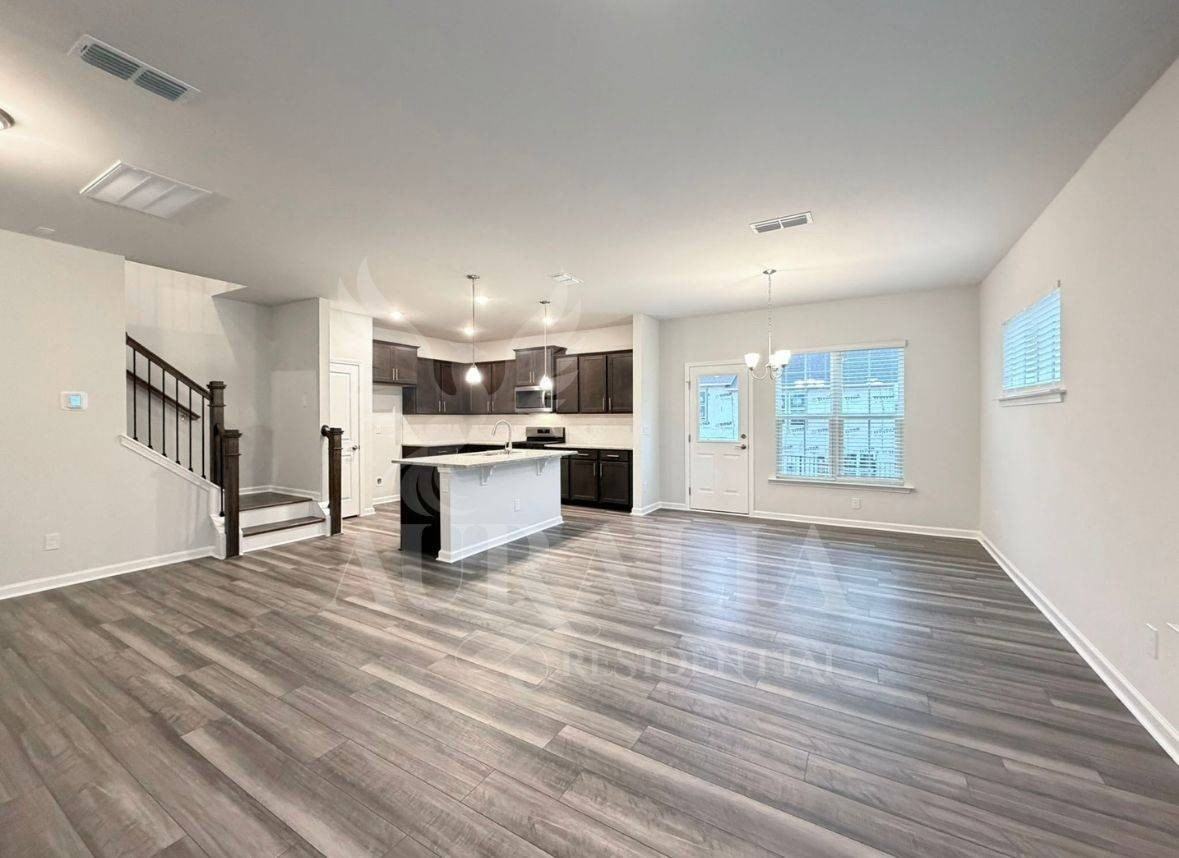 4033 Kidd Pl - Photo 3 of 32