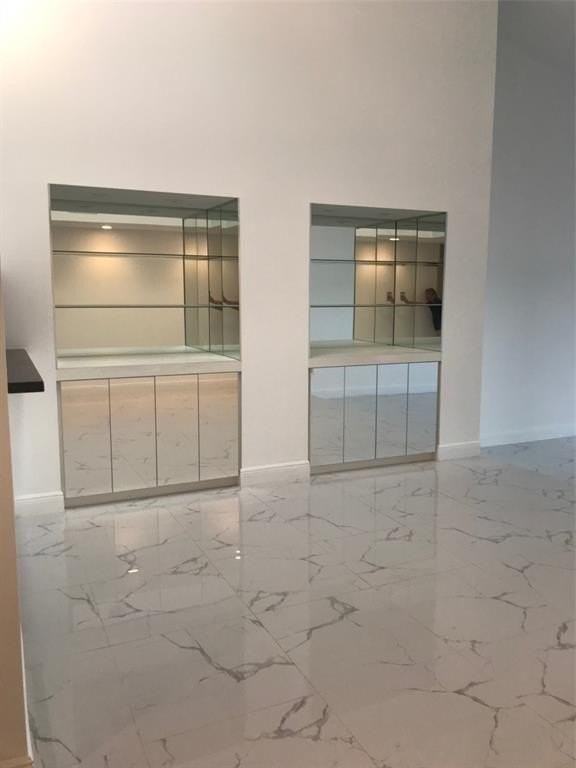 598 Ne 199th Ter #6Y - Photo 7 of 11