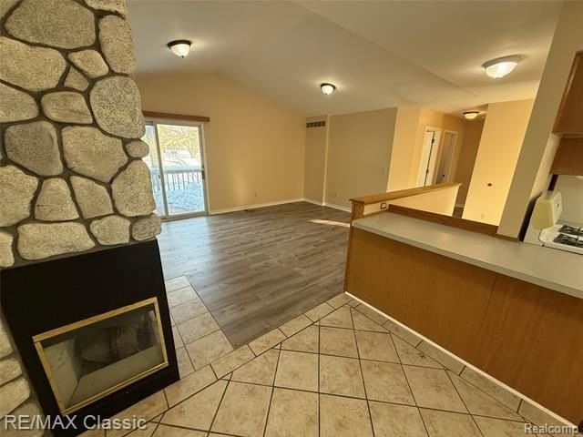 2193 N Milford Rd - Photo 5 of 14