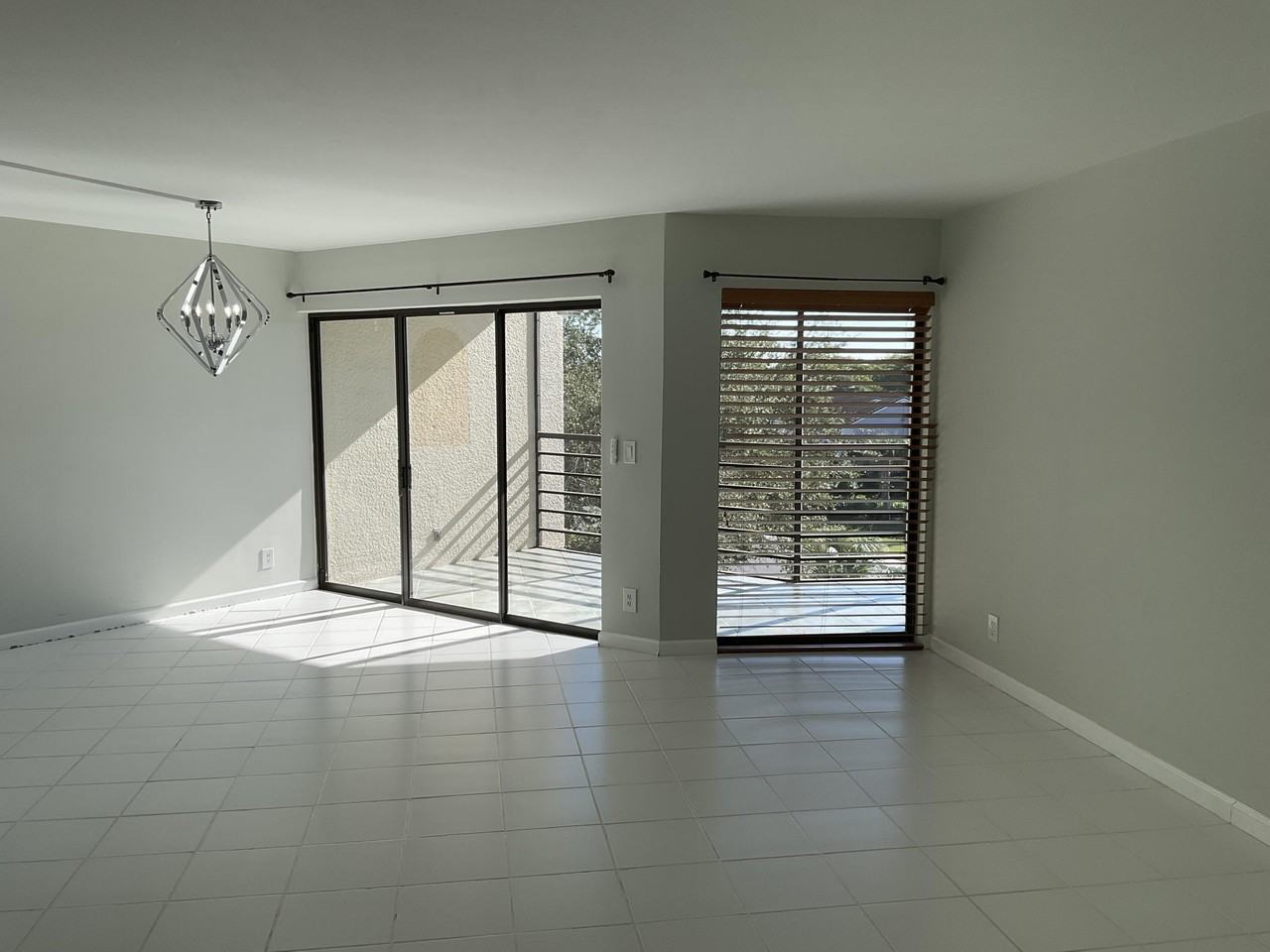 5751 Camino Del Sol #403 - Photo 3 of 34