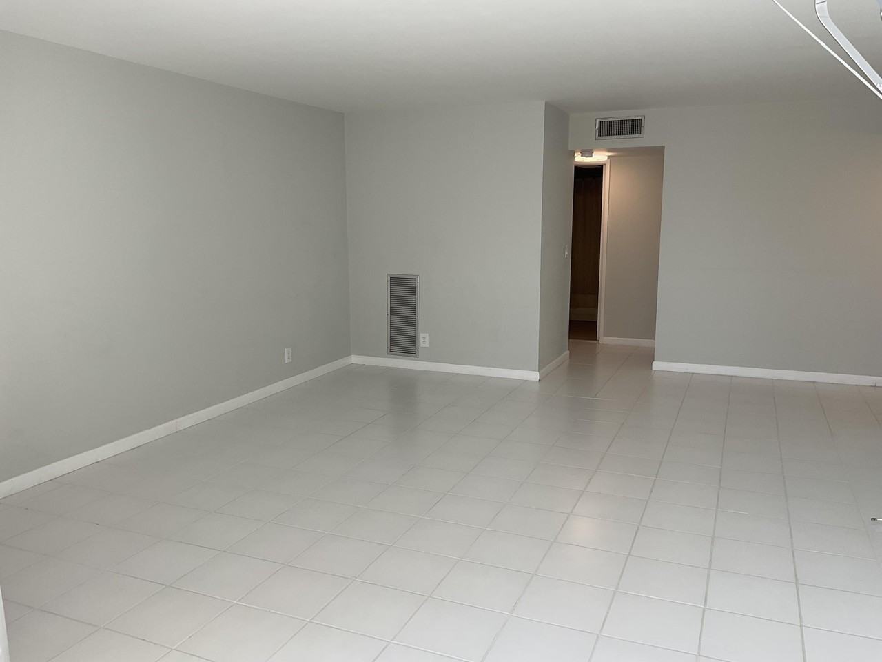 5751 Camino Del Sol #403 - Photo 6 of 34