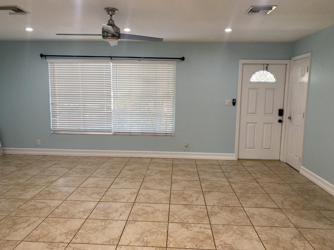 3436 Housatonic Dr - Photo 4 of 14