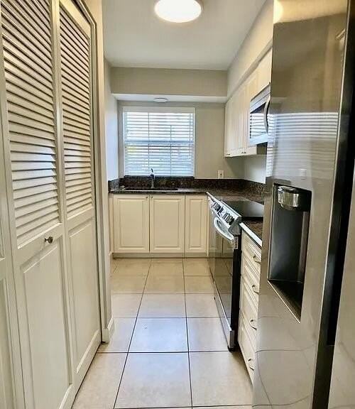 413 N Cypress Dr #4 - Photo 3 of 28