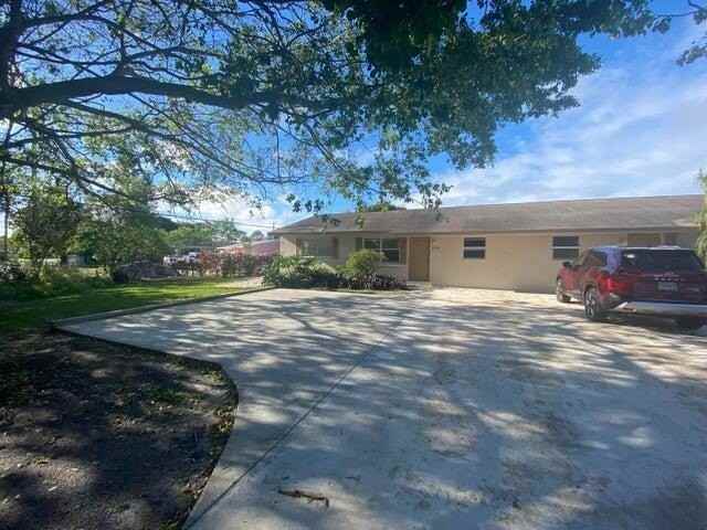 1369 Sunset Rd - Photo 2 of 6