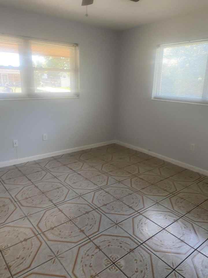 4365 Edward Rd - Photo 4 of 8