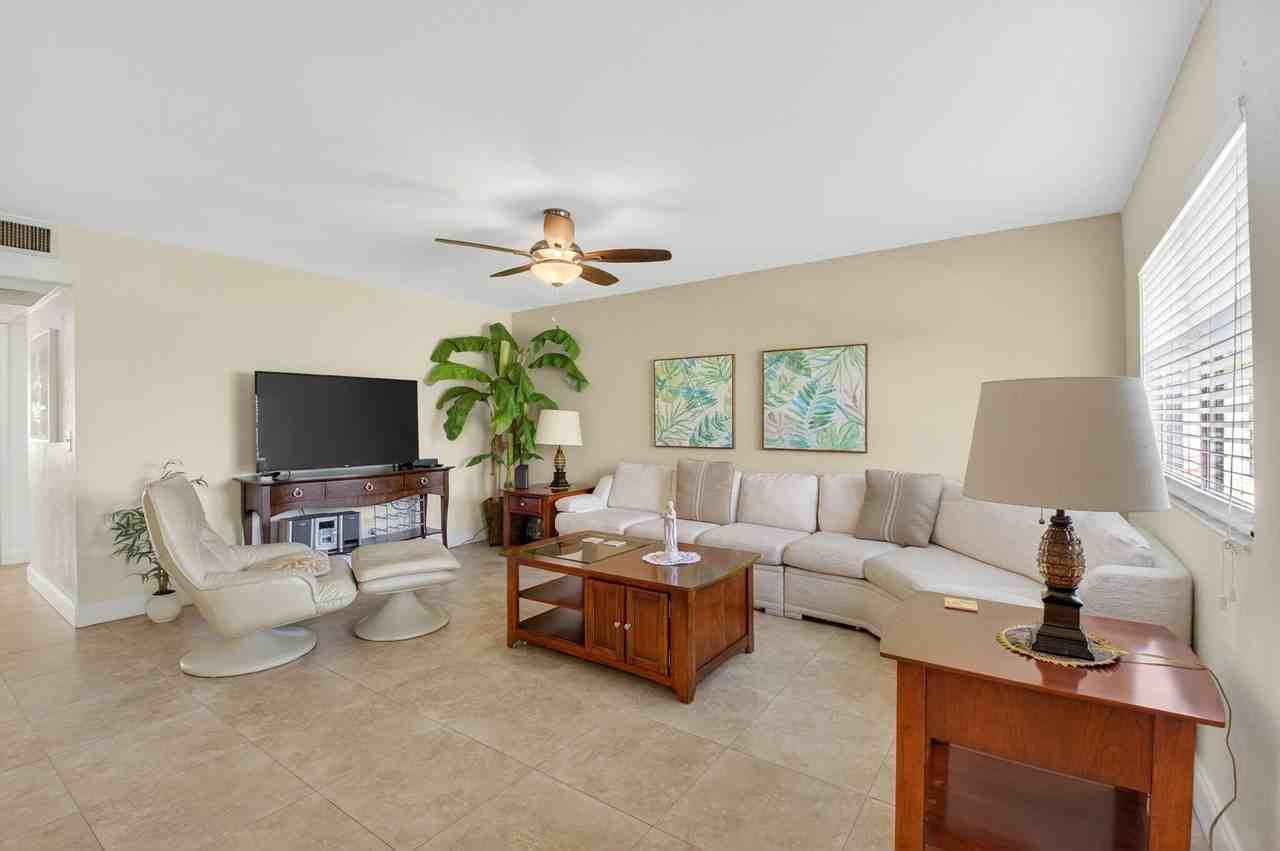 1 Valencia A - Photo 6 of 27