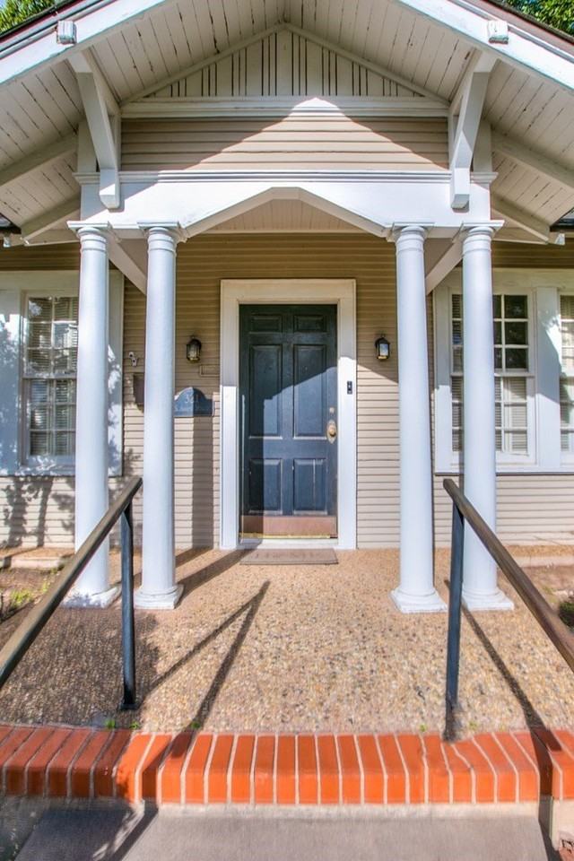 321 S Adams St - Photo 7 of 36