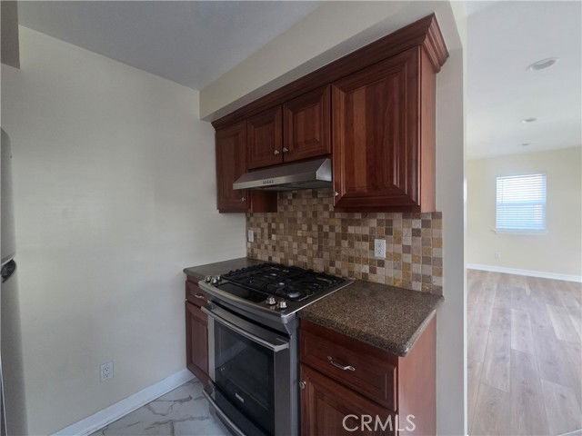 2814 Los Olivos Ln - Photo 2 of 8