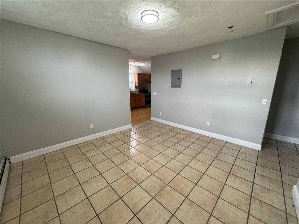 95 Mulberry St Unit 3 #3 - Photo 5 of 14