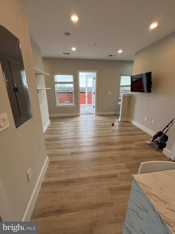 2385 Rhode Island Ave Ne Apt 21 #21 - Photo 4 of 16