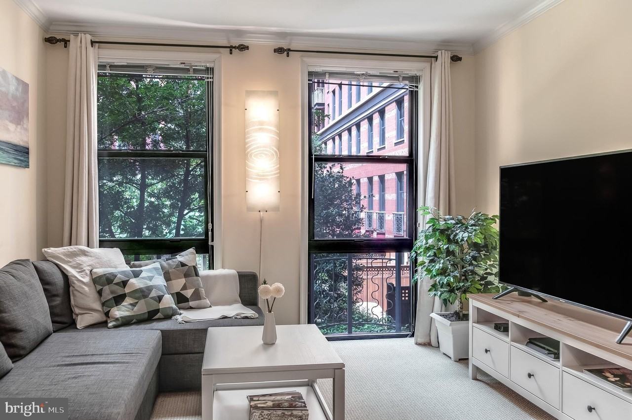 631 D St Nw Apt 337 #337 - Photo 5 of 50