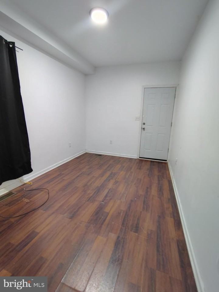 1321 E Biddle St - Photo 2 of 12