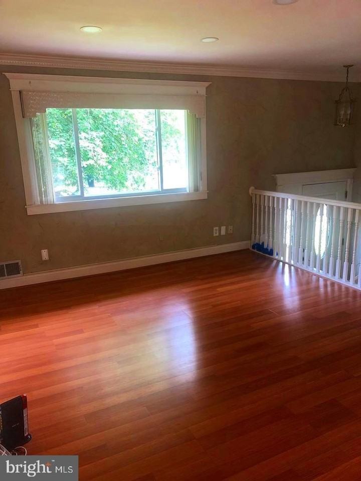 4011 Southend Rd - Photo 2 of 27