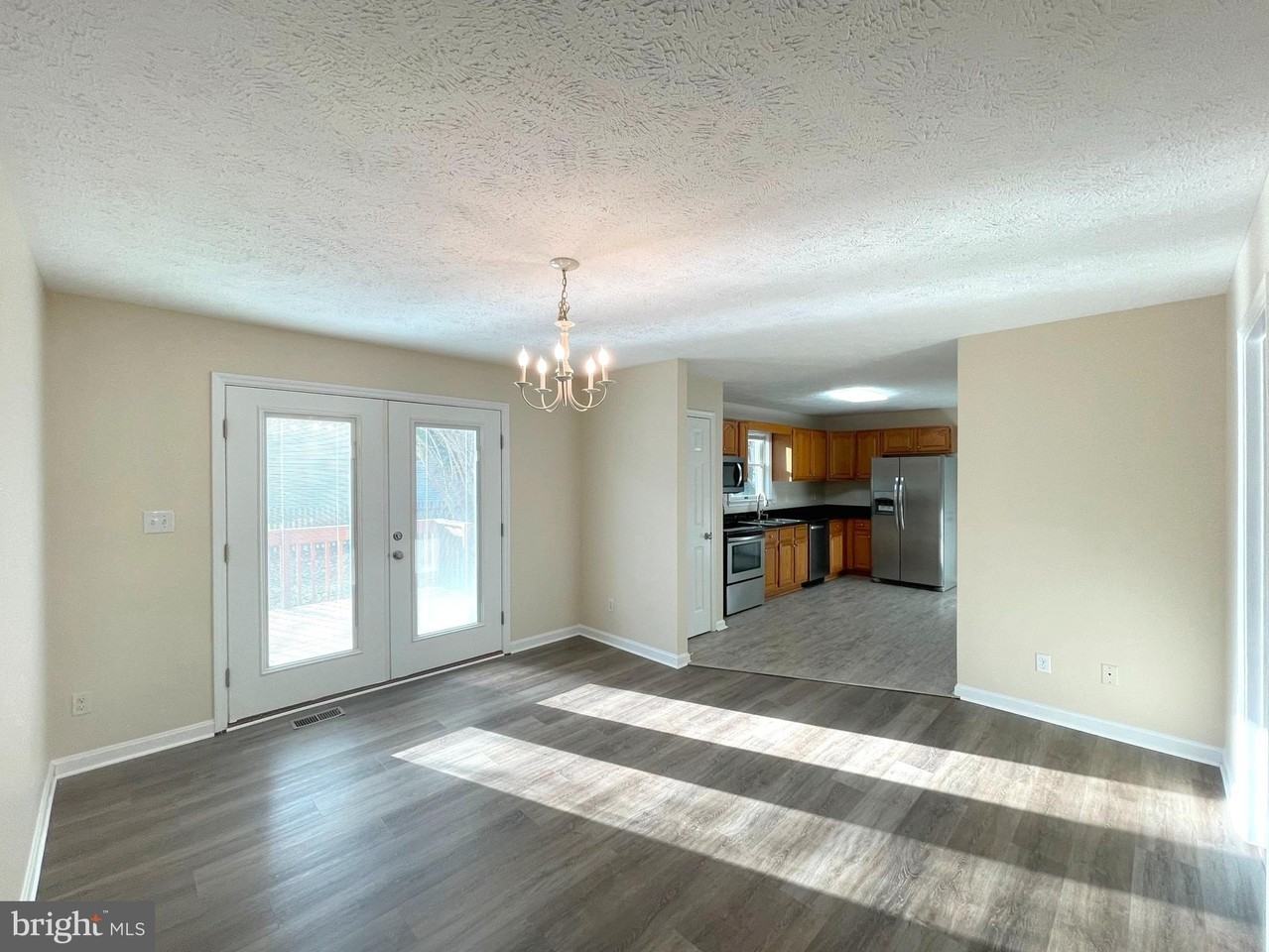 20847 Sandstone St - Photo 6 of 24